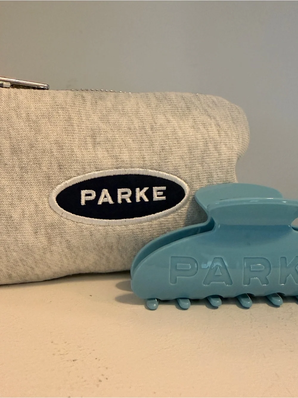 PARKE x Martha’s Vineyard Frosting Claw Clip + Logo Pouch Bundle NEW